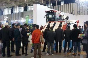 第八届中国（江苏）国际农业机械展览会现场。此图为洋马农机（中国）有限公司展厅。