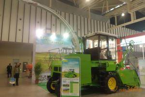 第八届中国（江苏）国际农业机械展览会现场。此图为石家庄美迪机械有限公司展厅。