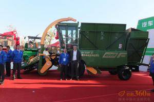 青岛广汇•润丰:重拳亮相2015年中国国际农机展。