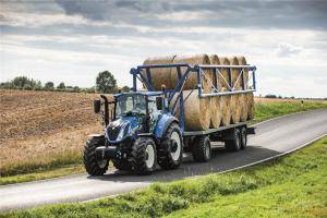 凯斯纽荷兰工业集团拖拉机产品获“2017年度拖拉机”称号