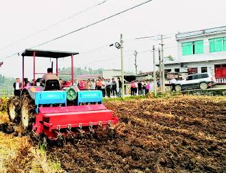 贵州探索山地农业机械化发展模式