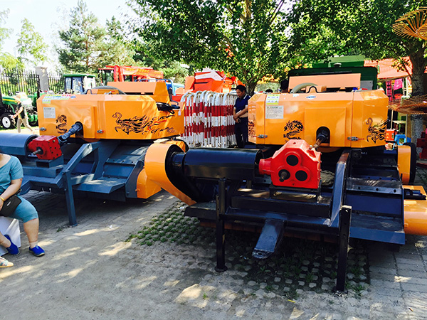 湖北玉龙机械股份有限公司打捆机产品参加2015年长春农博会